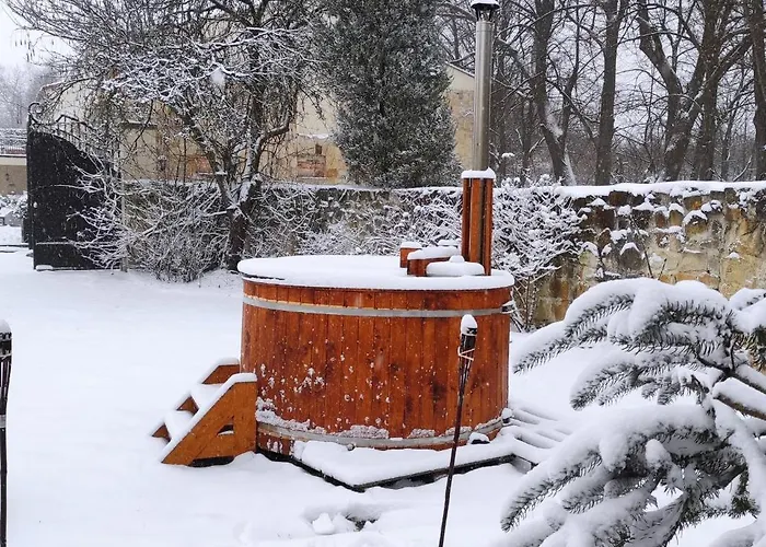 Toscana Luxury Loft & Sauna Villa *